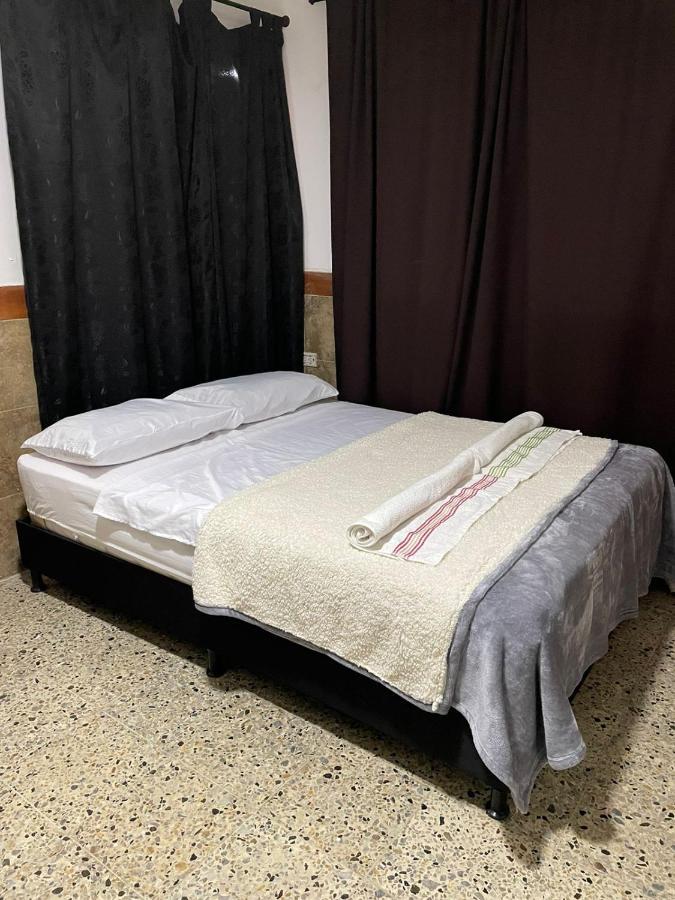 Casa Al Frente Del Pueblito Paisa Lägenhet Medellín Exteriör bild