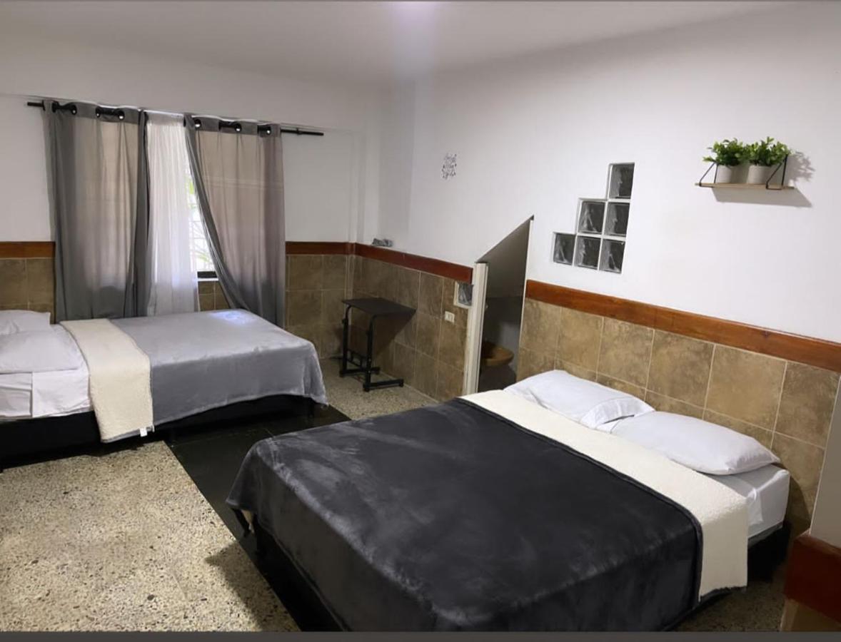 Casa Al Frente Del Pueblito Paisa Lägenhet Medellín Exteriör bild